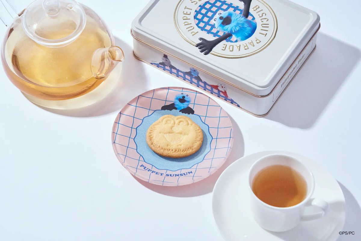 puppetsunsun__'s tweet photo. 🌟コラボ🌟

『#パペットスンスン × #フェアリーケーキフェア』
初コラボが開催決定🍪✨

スンスン型のビスケット缶やドラジェ、マグカップなど「3時のよりみち。」をテーマにした全6アイテムが登場！

📅9/3（木）〜順次
📍ルミネ新宿・グランスタ東京・渋谷 東急フードショー

🔻詳しくはこちら🔻
https://t.co/9PtMcy6HKp

©PUPPET SUNSUN/PS committee