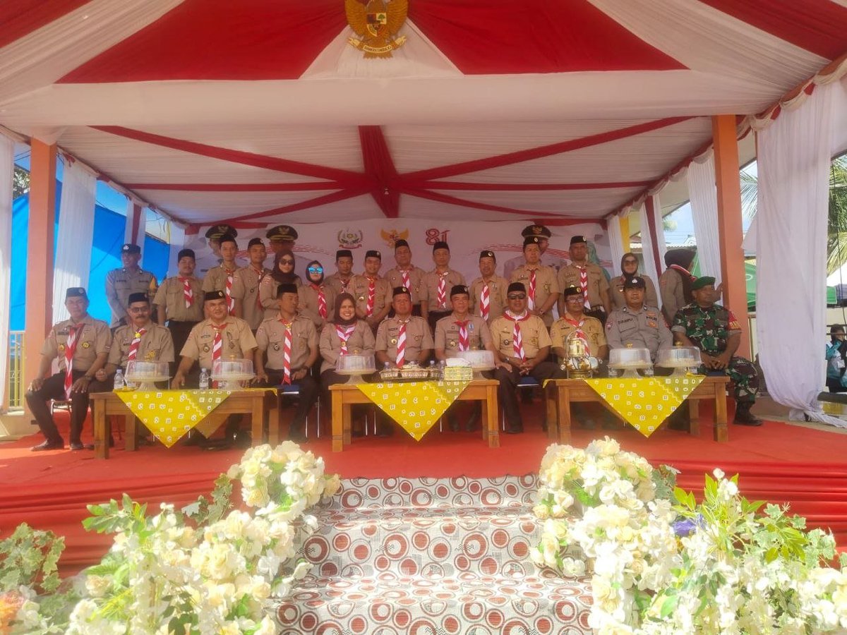 DimSoppeng's tweet photo. Bertempat di lapangan sepak bola  Marennu Desa Tetewatu Kec. Lilirilau Kab. Soppeng Babinsa Desa Palangiseng Sertu Herianto menghadiri upacara pembukaan pramuka Kecamatan Lilirilau yang merupakan HUT Proklamasi RI ke 81 thn 2026 serta hari lahirx pramuka yg ke 65. https://t.co/of9cOCUHcx
