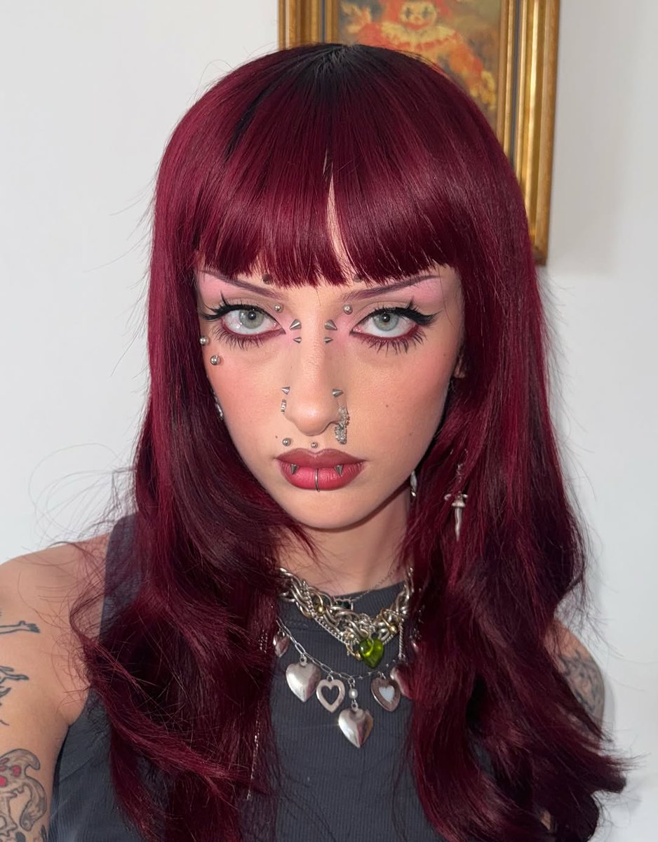 GrahamTroester's tweet photo. This makes me wanna get some more piercings… :p https://t.co/GwR7adSoqN