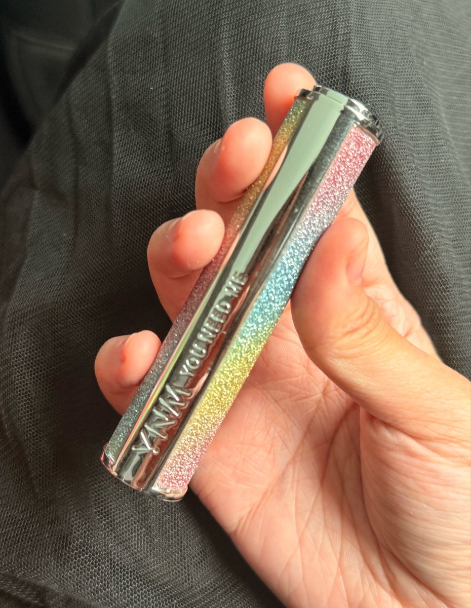 fromheenz's tweet photo. Best lip balm so far🙌
Ada versi non color. Paling jos lembabnya🫶 https://t.co/58X9MHGLRl