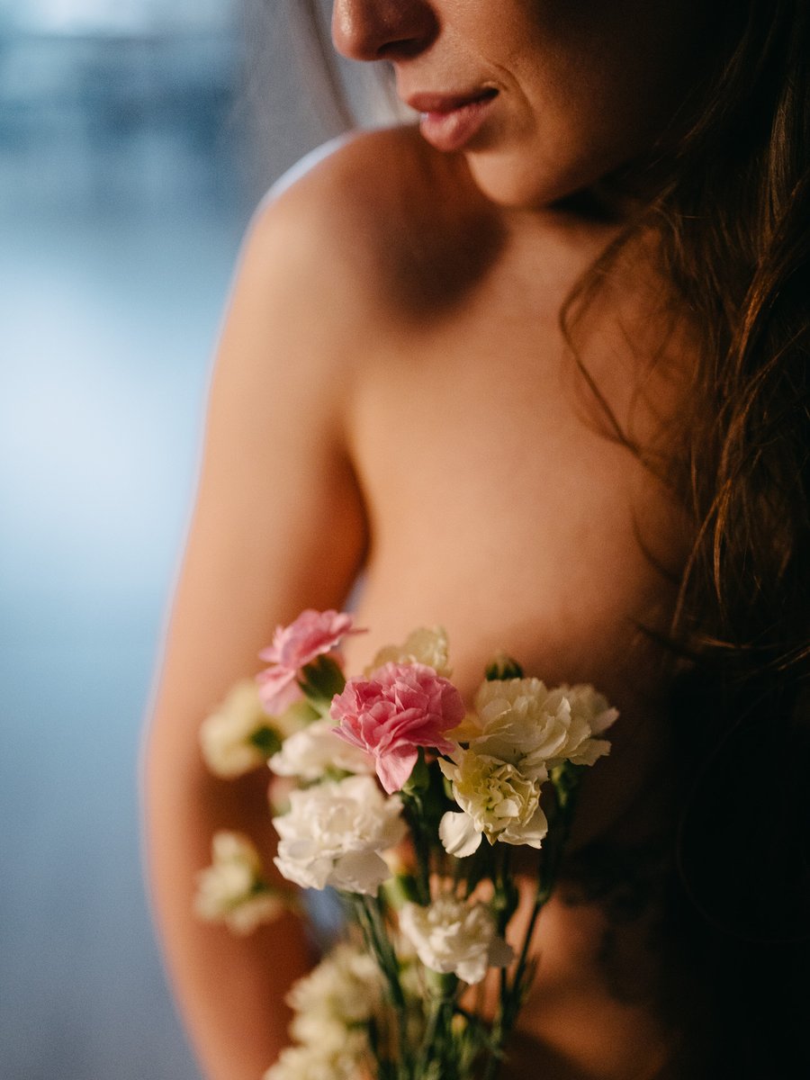 Bsaphoto's tweet photo. Скромненький #нюдсочетверг 🌷
#нюдсчетверг #nsfwtwt  #nudesthursday https://t.co/xITGmLyukP