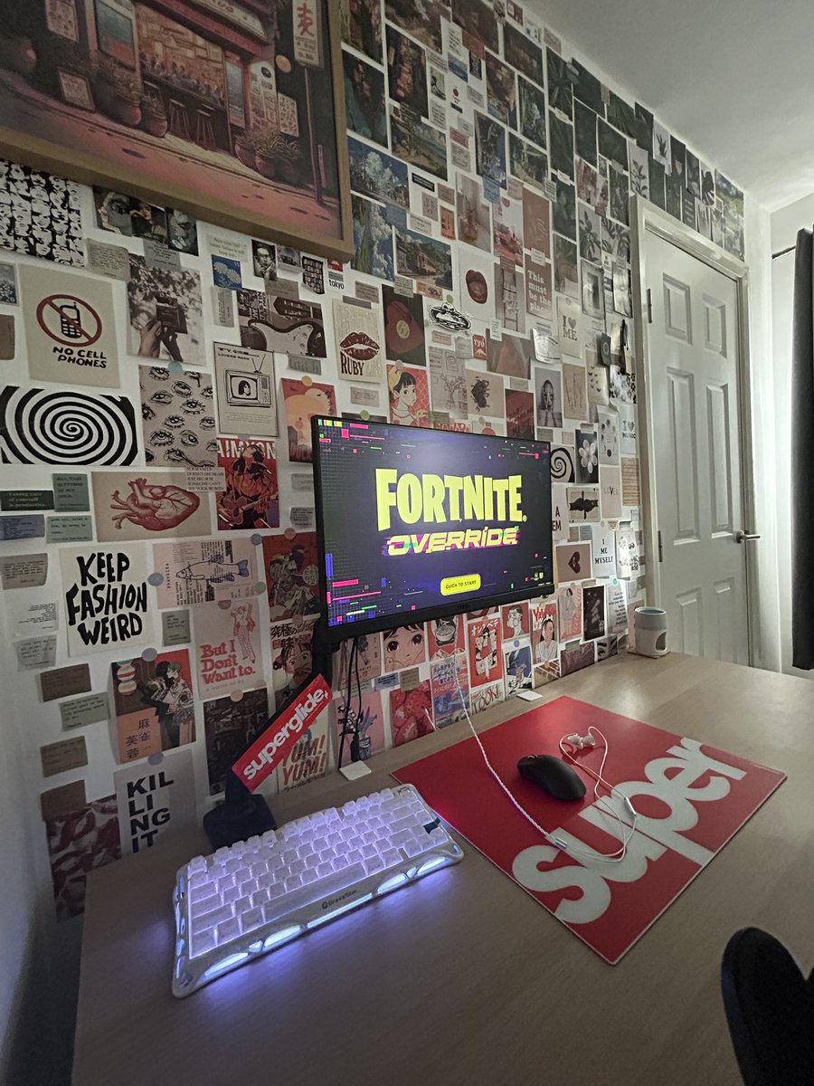 fr4sertv's tweet photo. #desksetup https://t.co/1isgtEe5sj
