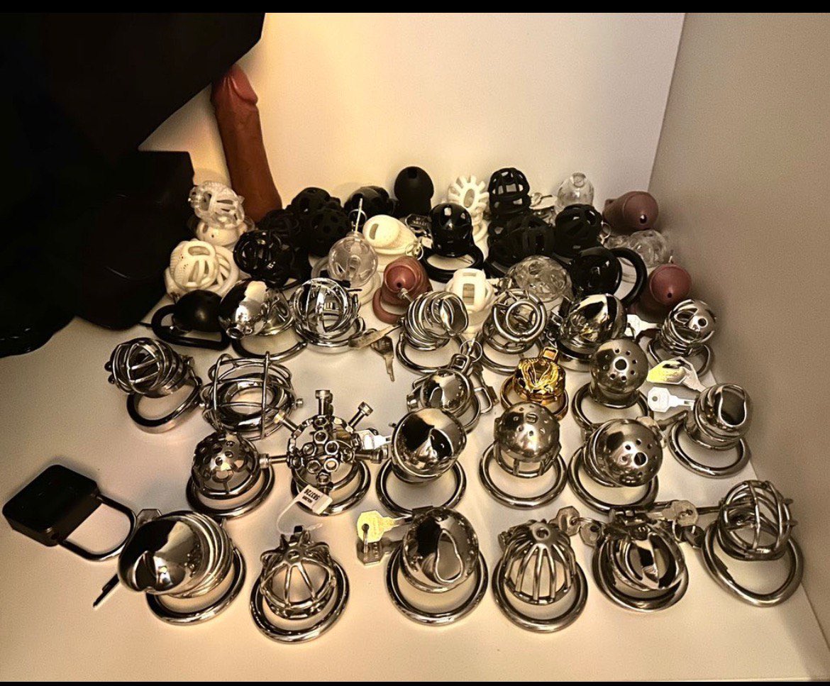DevilishDej4gk's tweet photo. Tell me what type of chastity cage you want . I’ll get it and send it to your address asap whore 👹👹👹 https://t.co/lhmuK1OZ1R