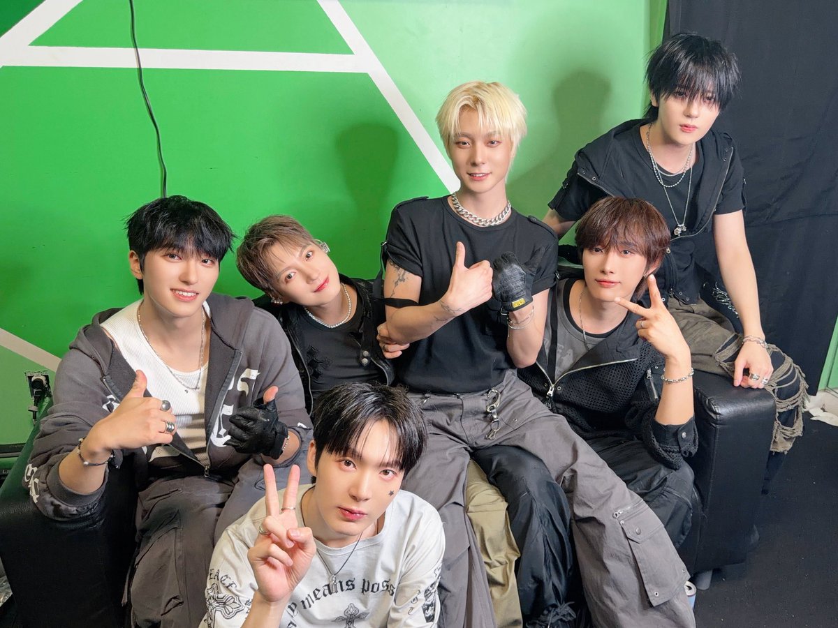 OmegaX_official's tweet photo. [📸]

2026 OMEGA X TOUR 'NO LIMIT' IN U.S. 🇺🇸

Thank you WASHINGTON! 💙

#OMEGA_X #오메가엑스 #OMEGA_X_NOLIMIT_TOUR https://t.co/6vqpaGljaE
