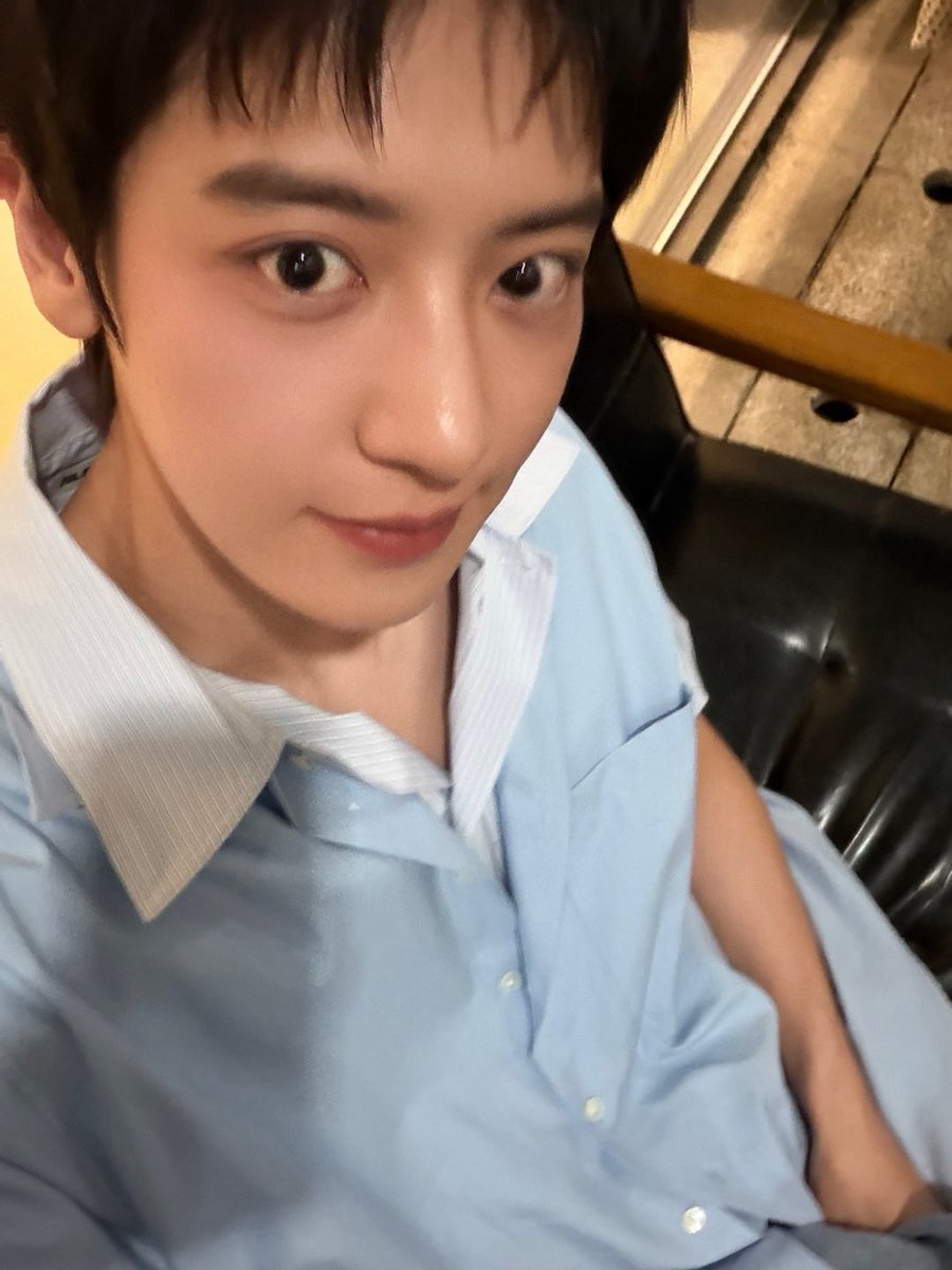 1127message's tweet photo. 260820 CHANYEOL 🍒💭

“During the Everbab shoot~~~”
“But it was really a fun shoot”
“Eat something yummy too, everyone!!!!”

#찬열버블 https://t.co/lXh6SmR6qA