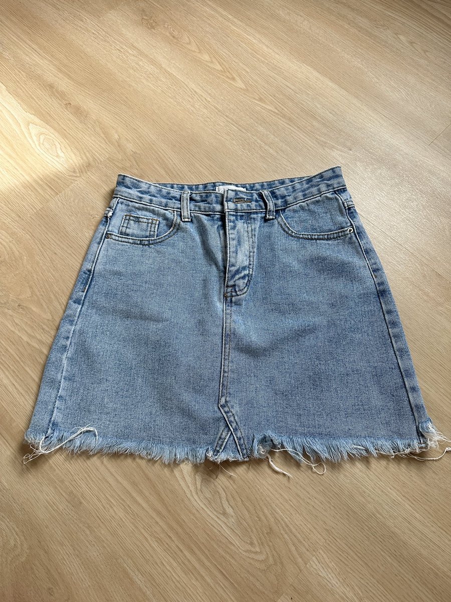 NNSelect's tweet photo. แบรนด์อจ 100 บาท
เอว26-27 สะโพก36

#ส่งต่อเสื้อผ้า #stylistshop #ส่งต่อmalimays
#cintageshopส่งต่อ #โล๊ะตู้ #duexstudio
 #ส่งต่อuniqlo #ส่งต่อเสื้อผ้ามือสองสภาพนางฟ้า #ส่งต่อเสื้อผ้ามือสอง  #ส่งต่อzara #cintage https://t.co/9t4agaudaz