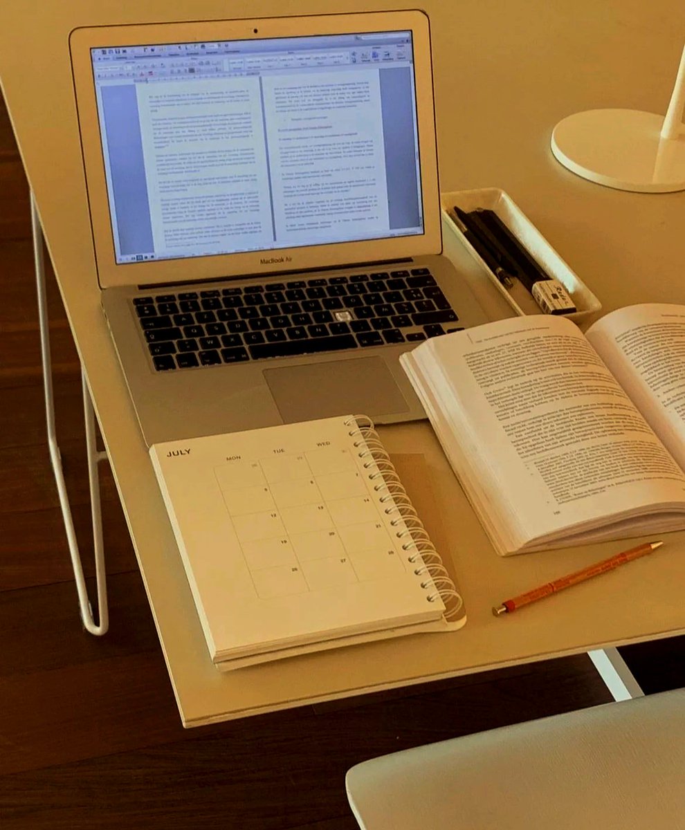 LAIJLD's tweet photo. Level up your skills daily—even 10 mins of focused learning beats cramming. Pick 1 skill that moves your goal forward, make it a habit today! https://t.co/qYkD5j4zqs
