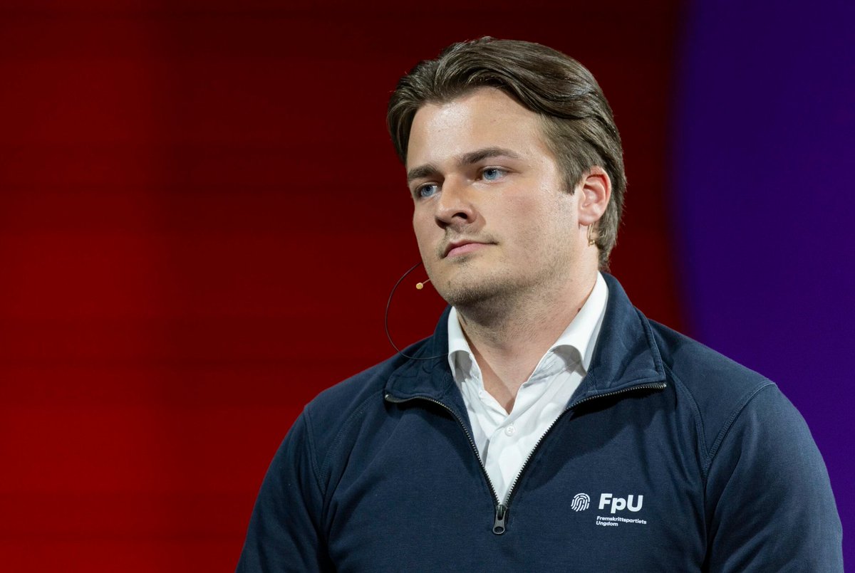 tlrsmith's tweet photo. 🇳🇴🚨 Leader of Progress Party Youth (FpU), right-wing Frp's youth wing, RESIGNS abruptly after reports of having served alcohol to and made moves on a *17-year old member*.

He's 24 years old. https://t.co/MWSLNycH53