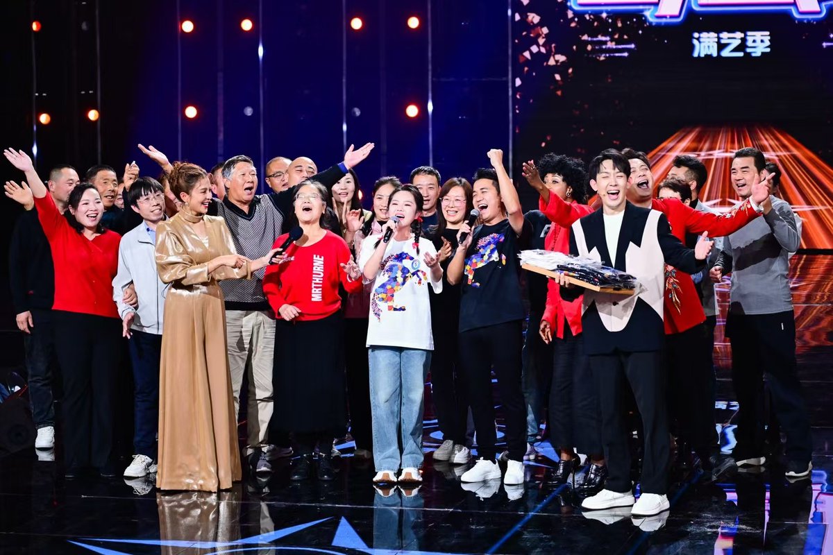 kubasoft1's tweet photo. Just finished an epic recording of the new variety show! Can’t wait for you guys to see the fun we had today https://t.co/V6ccUjNtu3