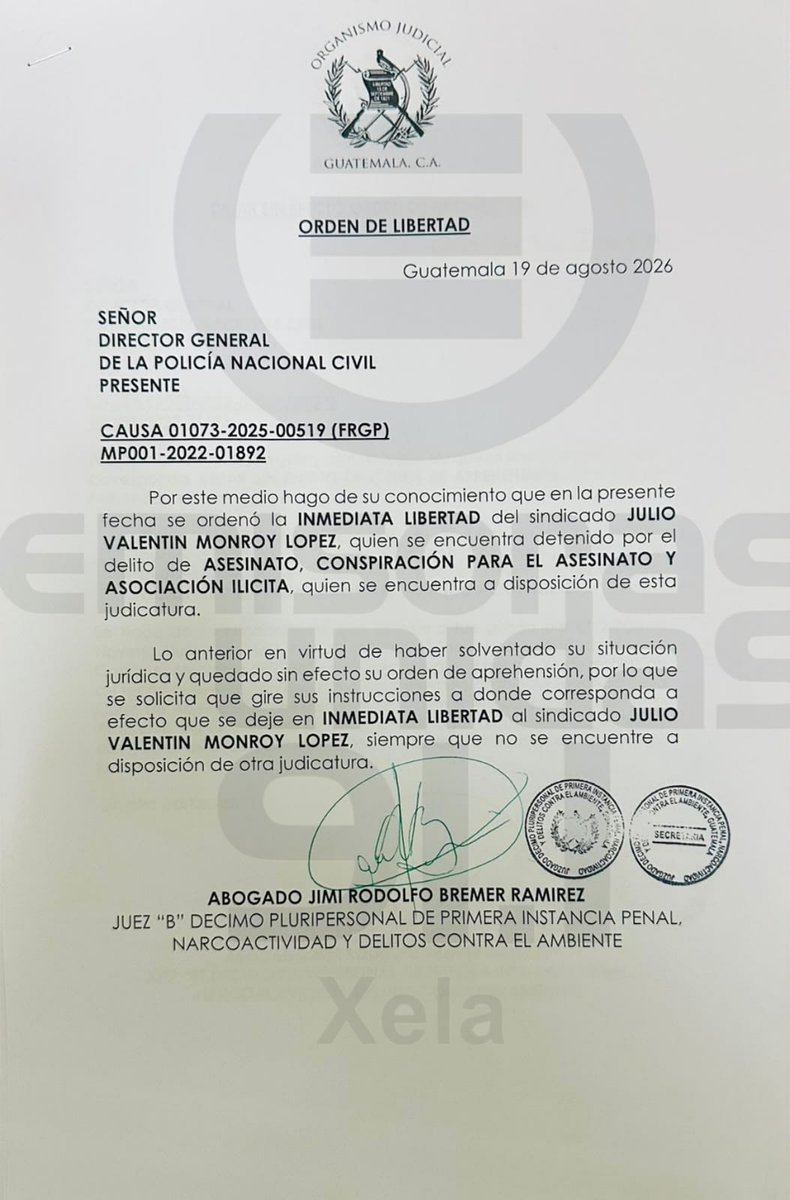 EmisorasUnidas's tweet photo. #AHORA Horas después de haber sido capturado, Julio Valentín Monroy López, alias “El Viejo”, quedó en libertad por orden del juez décimo penal, Jimi Bremer.

📷 | Corresponsal Wilber Coyoy. https://t.co/MvXeNBJ3ow