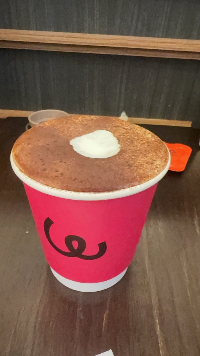 KimHandy4's tweet photo. Just got coffee and shared one donut with my favorite person—small moments that make my whole day ， https://t.co/KJhBZQw5dy