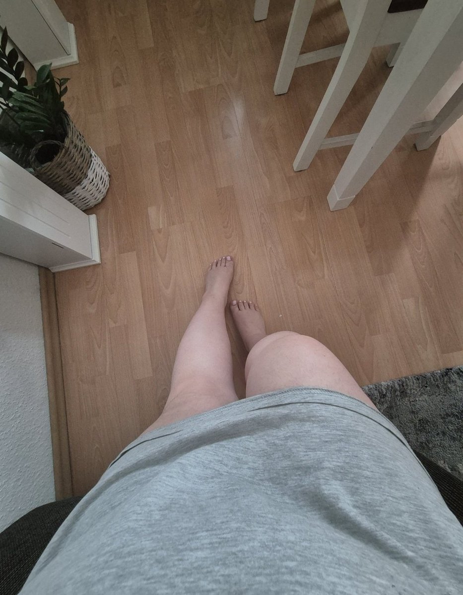 Minnie05_98's tweet photo. Guten Morgen, meine braven Paypigs 😈☀️

Die Goddess ist wach – und ich hoffe, ihr seid schon bereit, mich heute ein bisschen zu verwöhnen. 👑💸

Also, wer von euch ist heute besonders brav und sorgt für meinen ersten Kaffee? 😉

Ich warte in meinen DMs. 💎

#findom #financialdomination #moneydom #paypig #paypigs #geldherrin #geldsklave #zahlschwein #goddess #findomgoddess #findomcommunity #findomtwitter #findomx #femdom #domme #mistress #tribute #cashcontrol #walletcontrol #paypigtraining #finsub #finsubmissive #humanatm #sendmoney #spoiling #spoiledgoddess #generousmen #obedience #submission #polishfindom #findompolska #paypigpolska #germanfindom #findomgermany