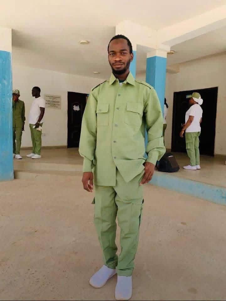 Niinameelah's tweet photo. 🚨 SAD NEWS 

With deep sadness and sorrow, I announce that Muhammad Wakil MaiAbdu, a brother from the 2025 Batch A2, Platoon 3, was abducted by bandits while returning from Kebbi to Taraba State.

The incident occurred in Tsafe, Zamfara State. Several people in the vehicle were abducted, while some managed to escape into the bush. Muhammad is currently in captivity.

Please, let us remember him in our prayers. May Almighty Allah grant him freedom, protect him from harm, and keep him safe from every form of suffering while in captivity.

Please, endeavour to pray for him and his safe return. 🙏🏾😭