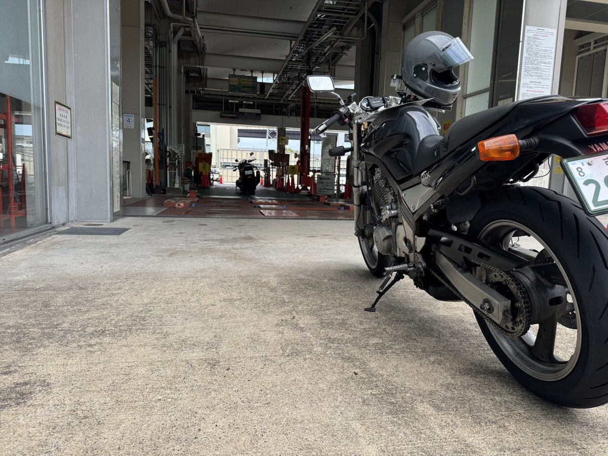 Autorama_Hirano's tweet photo. 検査待ち
タイヤサラッピン✨
#SRX #SRX400 #SRX600 #3SX https://t.co/wR50r9TXNV
