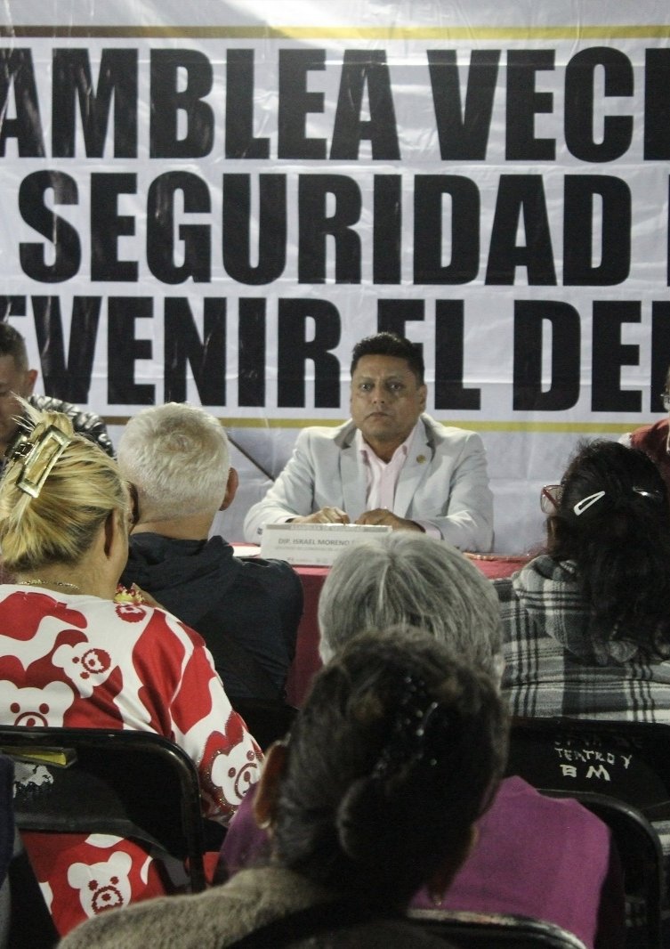 IsraelMorenoVC's tweet photo. Hoy llevamos a cabo nuestra Asamblea Vecinal de Seguridad para Prevenir el Delito en la colonia Revolución. 🤝🏻

Escuchar a nuestras vecinas y vecinos es fundamental para construir comunidades más seguras. Por eso, seguimos recorriendo las colonias, atendiendo sus inquietudes y sumando esfuerzos con las autoridades para fortalecer la prevención y la seguridad.

La seguridad se construye entre todas y todos, con organización, participación y atención cercana. 💚

¡Seguimos trabajando por una colonia Revolución más segura y tranquila para nuestras familias!

#IMR #ColoniaRevolución #Seguridad #PrevenciónDelDelito #TrabajoEnTerritorio