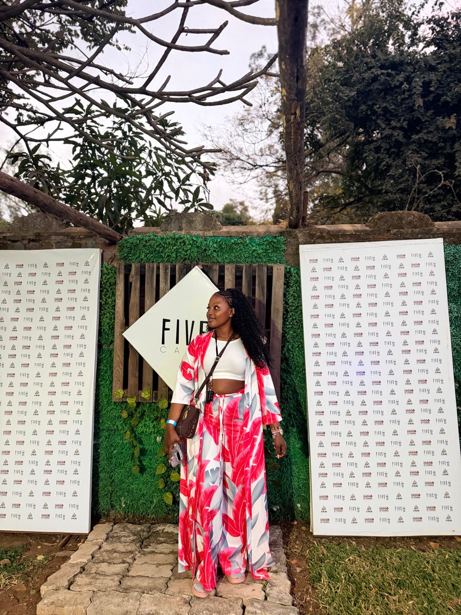 EFatchi's tweet photo. Had fun this other day ❤️🤍🖤 https://t.co/oFoUK4Ou71