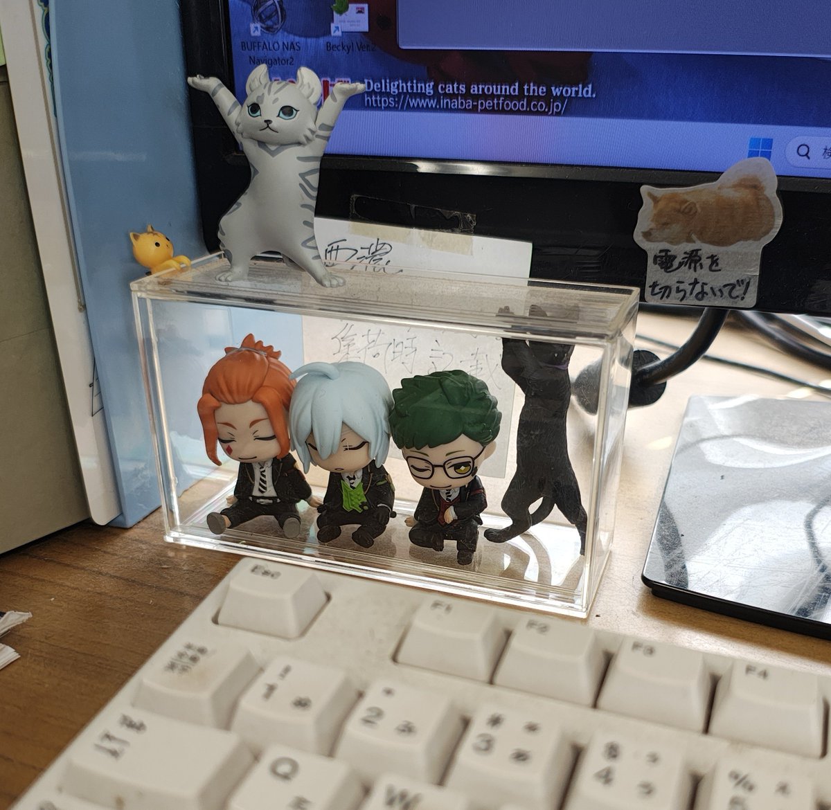 yako_selfy's tweet photo. 今月末決算なのにアレやコレやと別件が舞い込み通常業務に輪をかけて忙しくてたまに放心するんだが、その時眺めるのこれ。 https://t.co/vOssLKee8z