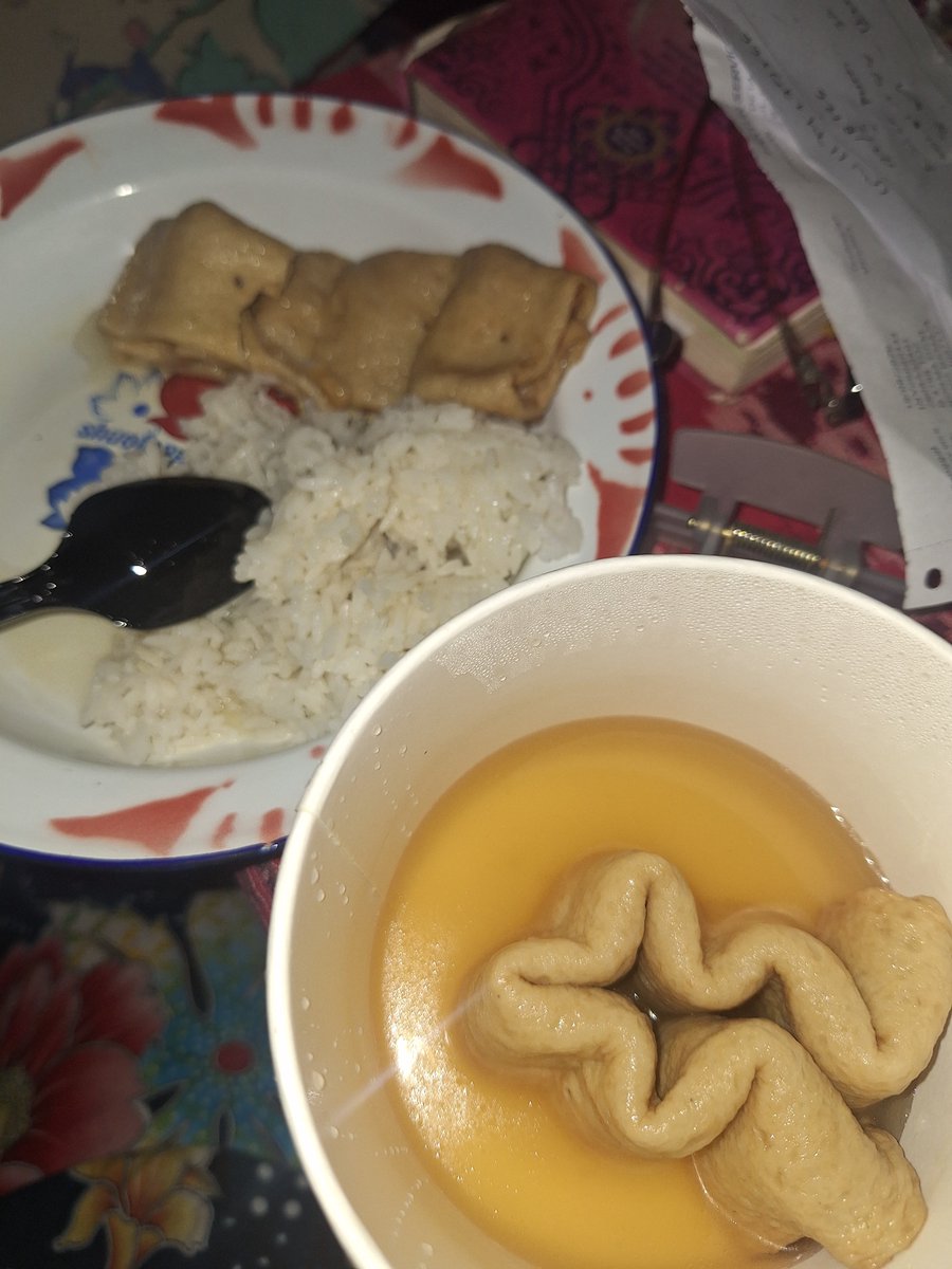 rubbi_e's tweet photo. In this ekonomi mkn odeng famima pake nasi https://t.co/GkFfyRU4Jr