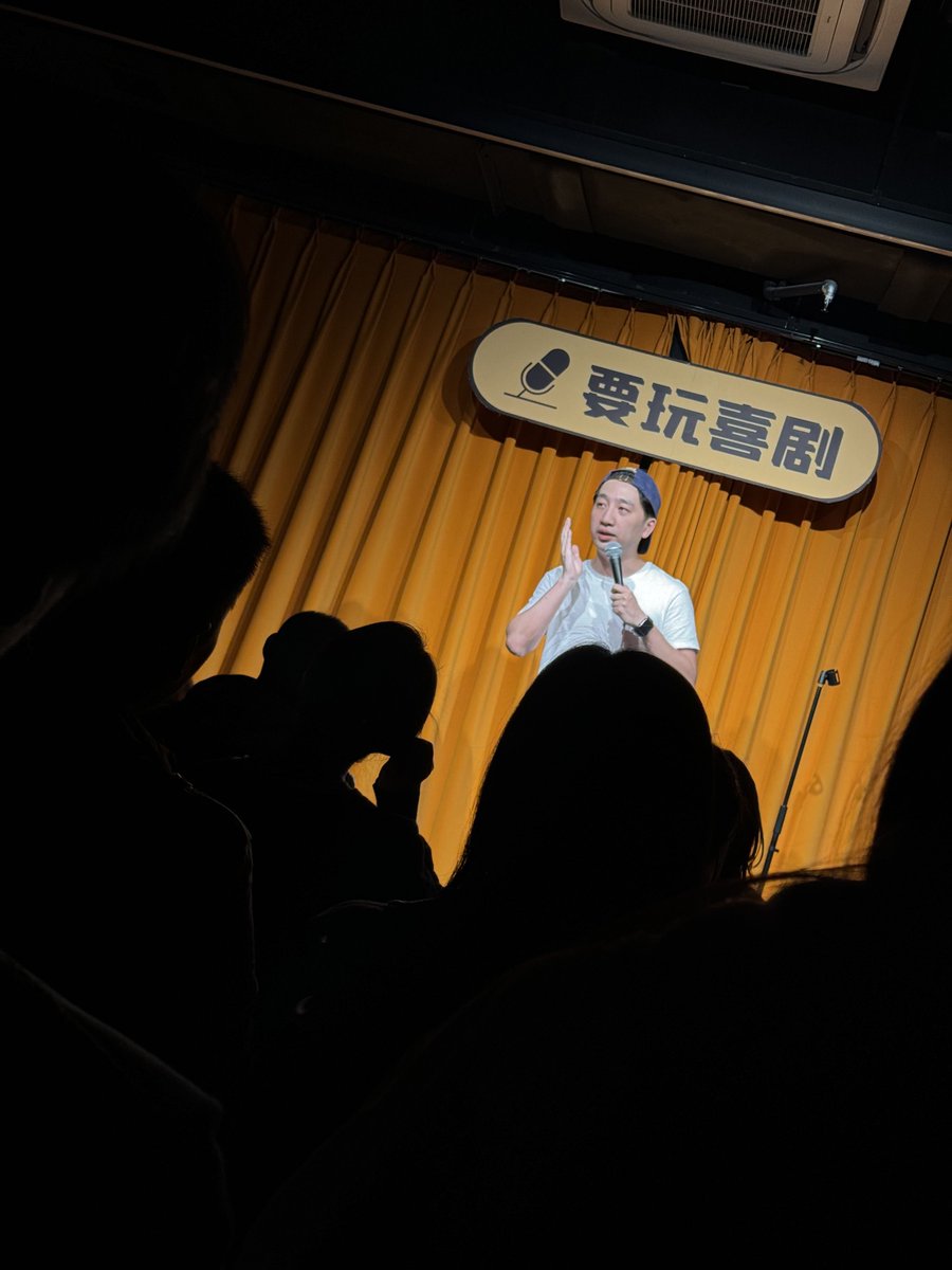 jarry1962's tweet photo. Just bombed the punchline at my open mic so hard, the guy in the front row took notes on how to improve his own set. Absolute career win， https://t.co/7qWUH0qgKo