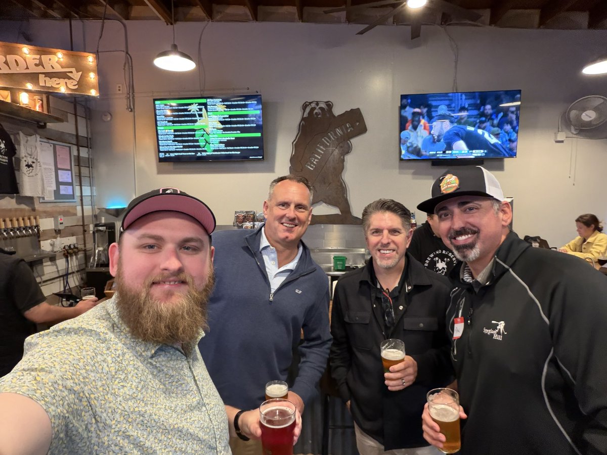 Broker_Brett's tweet photo. Your boy was a little late getting out this month’s @brokerbrews post! We’ll be hanging at Brewing Reserve in Costa Mesa next week.

Cool little locally owned spot, I got to meet the owner while helping @dtmorgan18 get some kegs for his city council kickoff.

See you next week! https://t.co/FtgpqBT1Ak