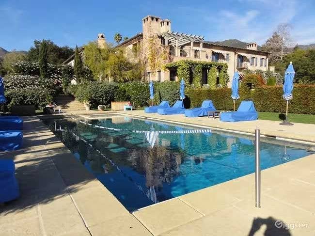 PalacePolitics's tweet photo. @Isobel_waby @thetruth21519 2/
There's the interesting summer '26 pic of Meghan &amp; Mia beside a swimming pool, with a couple sitting near by - it looks like Harry &amp; Meghan's Montecito pool - the couple appear to be Charles Spencer &amp; Cat - maybe they stayed at with Harry and Meghan after their wedding... https://t.co/TugPy3E3U2