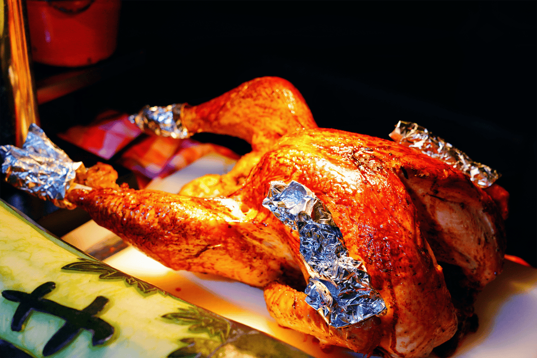 pilothouse10's tweet photo. This Thanksgiving, treat your loved ones to our Roasted Whole Turkey Feast! Juicy meat, crispy skin, and all the classic sides—limited stock this holiday season! https://t.co/Ig5RPsidGt
