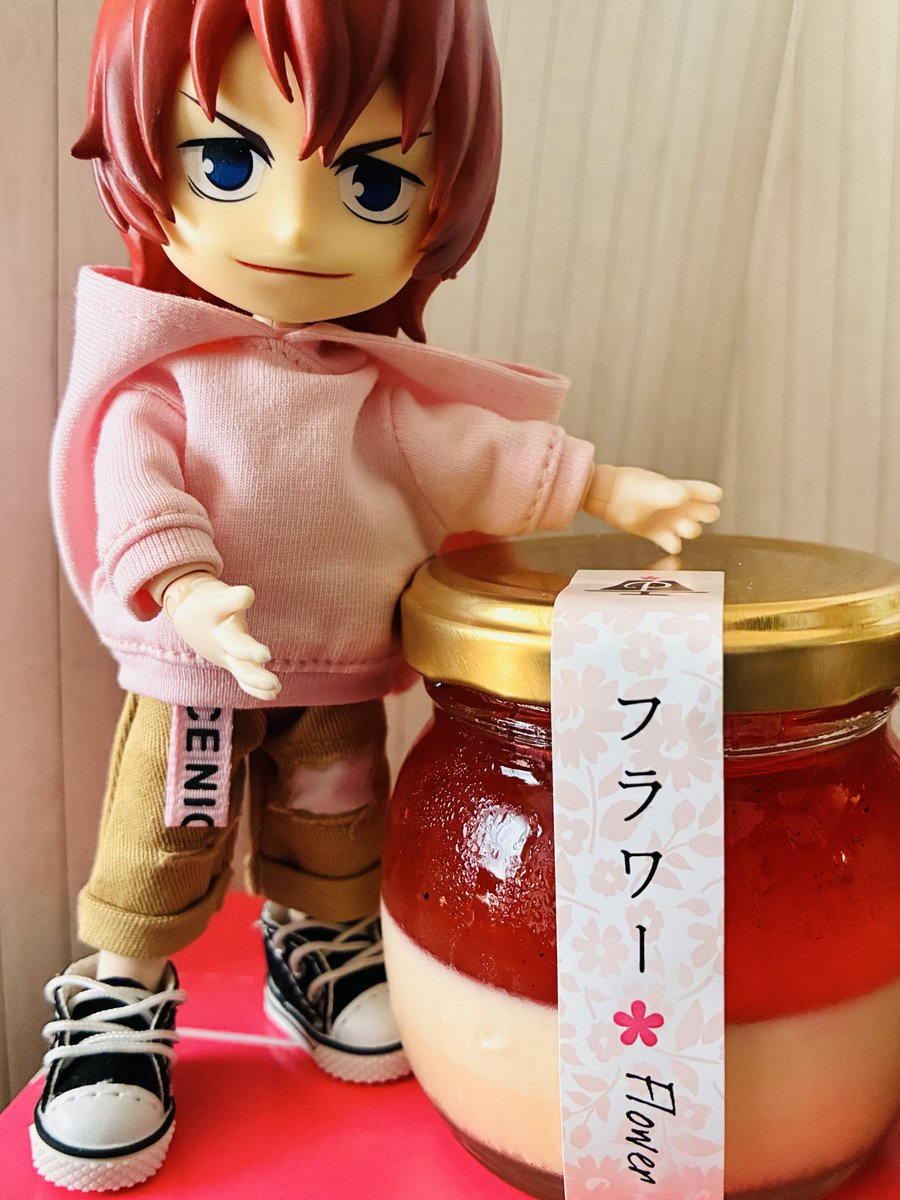 ao_sa42's tweet photo. 一緒に食べるよ🍮 https://t.co/apGggat80F