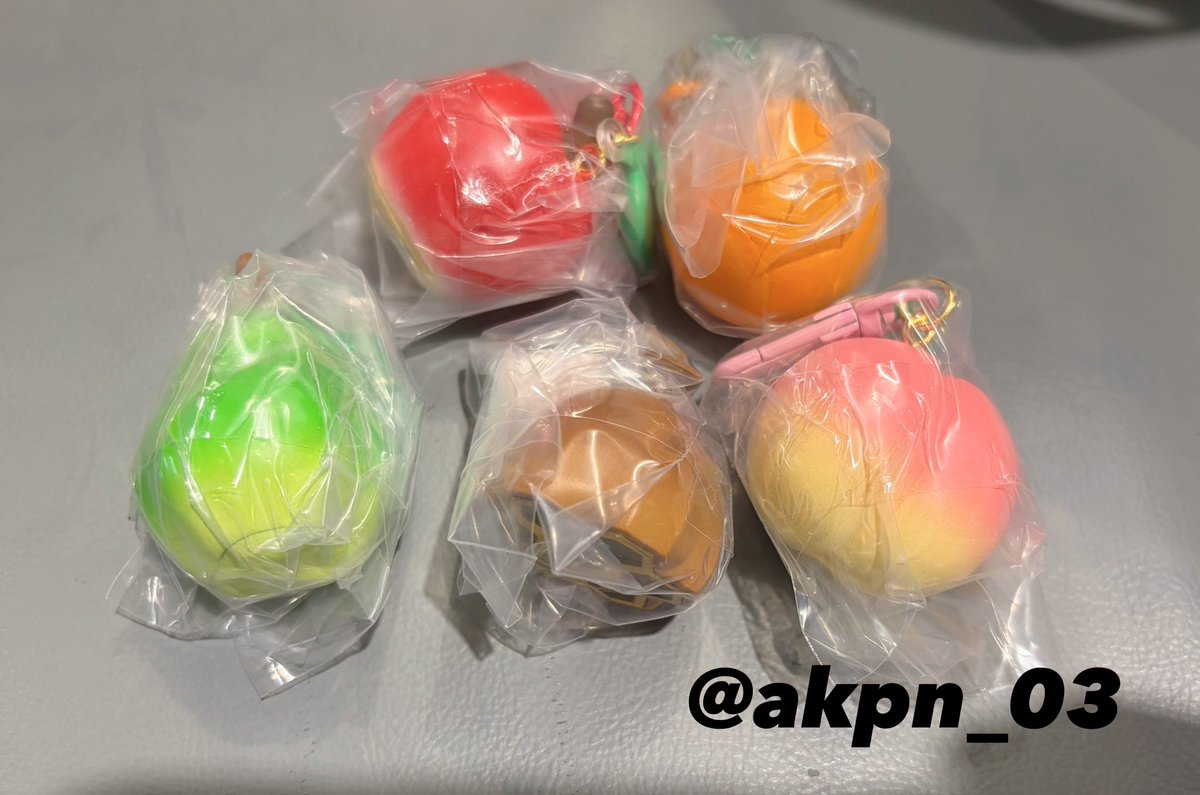 akpn_03's tweet photo. あつまれどうぶつの森 どうぶつの森フルーツキーホルダーコレクションあつ森 Nintendo ポップアップ 交換

【譲】リンゴ・オレンジ・ナシ
モモ・ハチのす
【求】ベル袋

札幌(大通り・大丸・札幌駅)郵送での交換希望です📮
お気軽にお声掛けください🙇🏻‍♀️ https://t.co/c00FuYEEyw