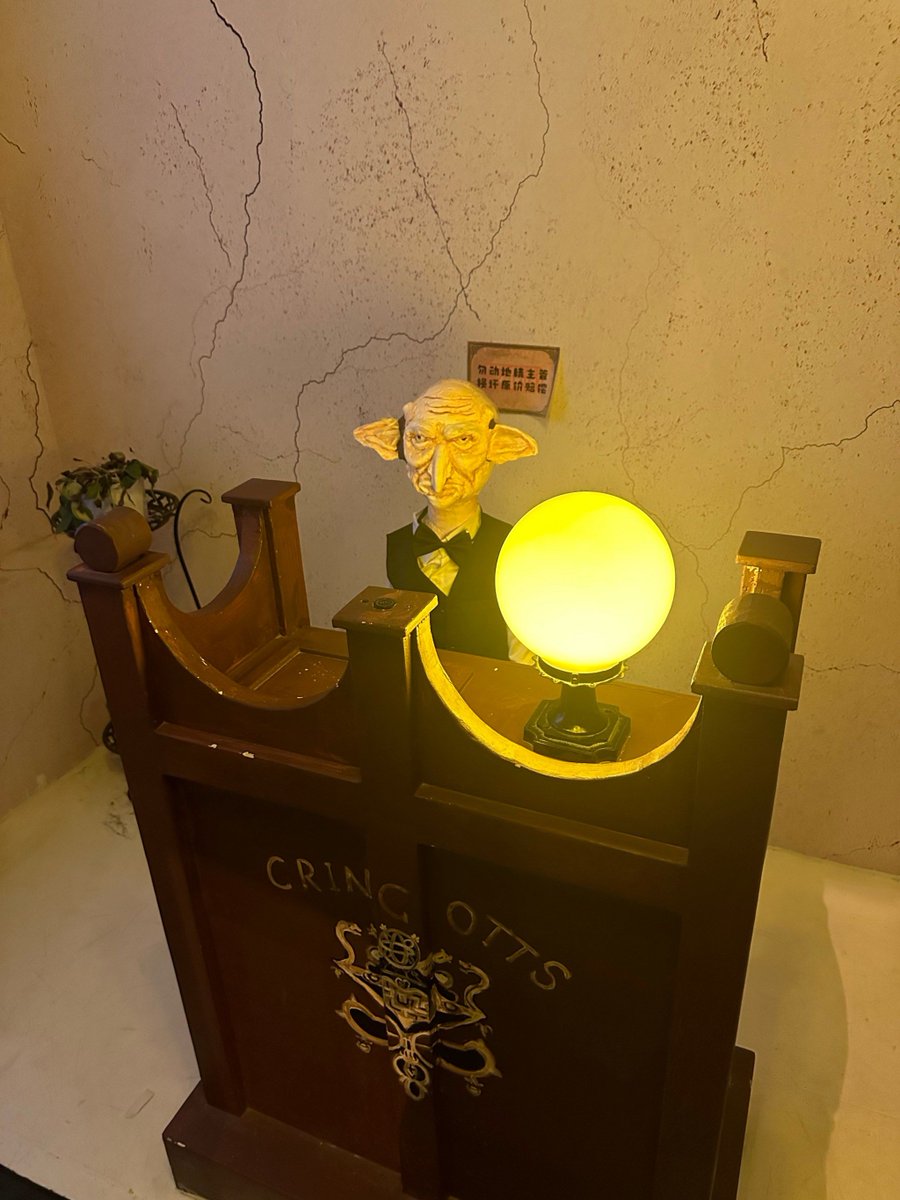 WatKha33640's tweet photo. Just escaped a zero-room escape room—no walls, only clues hidden in sound u0026 light! My mind’s still racing. Who’s up for a rematch https://t.co/T0n9cspL7S