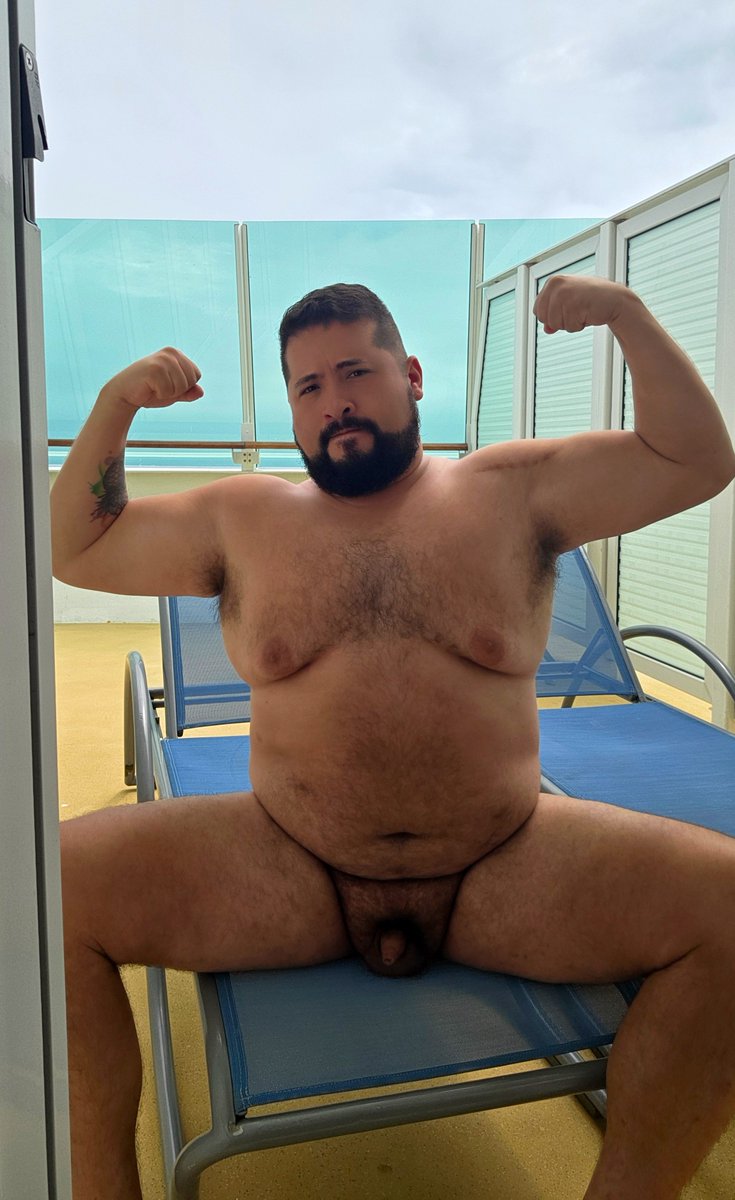 JasonBearlove's tweet photo. Naked Bear 🐻 on the cruise balcony https://t.co/mlOfyjJvJg