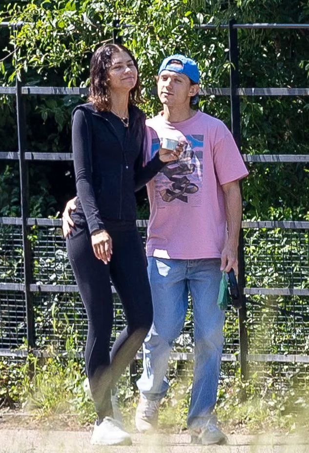 Luffy_Tweetz's tweet photo. Always meant to be together! Tom and Zendaya https://t.co/HzHIiC2pDO