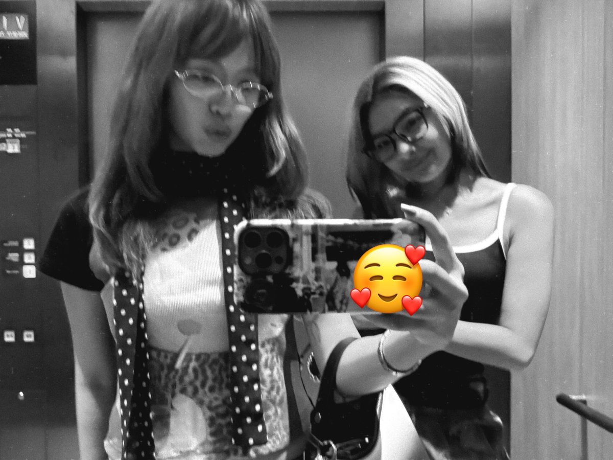 lucks4yves's tweet photo. my dearest macolet <3 https://t.co/UnXCBAHwTB