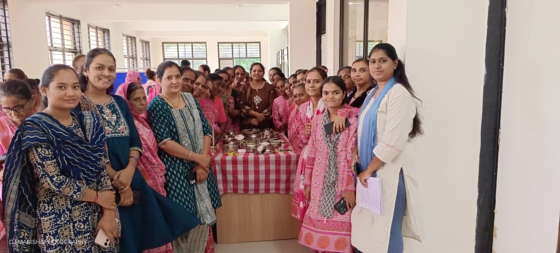 CJotana's tweet photo. આજ 13/8/26 રોજ ઘટક જોટાણા તાલુકામાં પોષણ ઉત્સવ કાર્યક્રમ, પ��ષણ સંગમ તથા અનવેષા ફાઉન્ડેશન દ્વારા નાણાકીય સાક્ષરતા તાલીમ કાર્યક્રમ યોજવામાં આવ્યો જેમાં કડી ધારાસભ્ય રાજુભાઈ ચાવડા( વિધાનસભા કડી), આરોગ્ય ટીમ, તેમજ તાલુકાના અન્ય સભ્યો હાજર રહેલ. #ICDS #ICDSGujarat #Anganwadi #Anganwad https://t.co/RGtkaDTGZJ