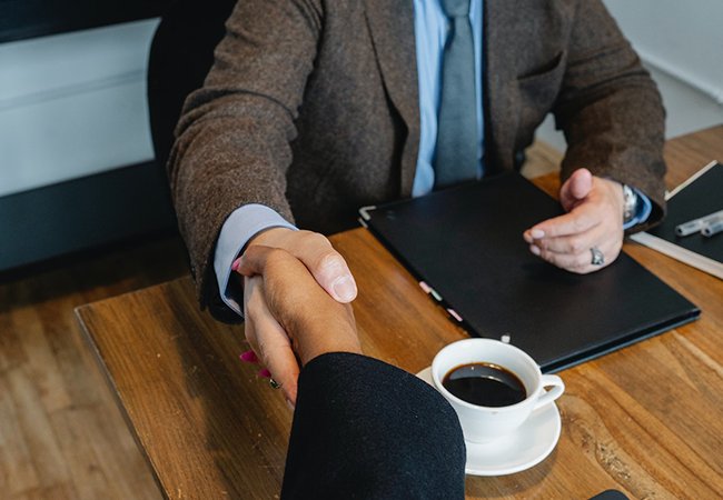 AleMmdoh's tweet photo. A quick coffee chat with a new colleague turned out to be such a nice surprise—love these little connections that make work feel warm! ， https://t.co/HzK52lGTXc