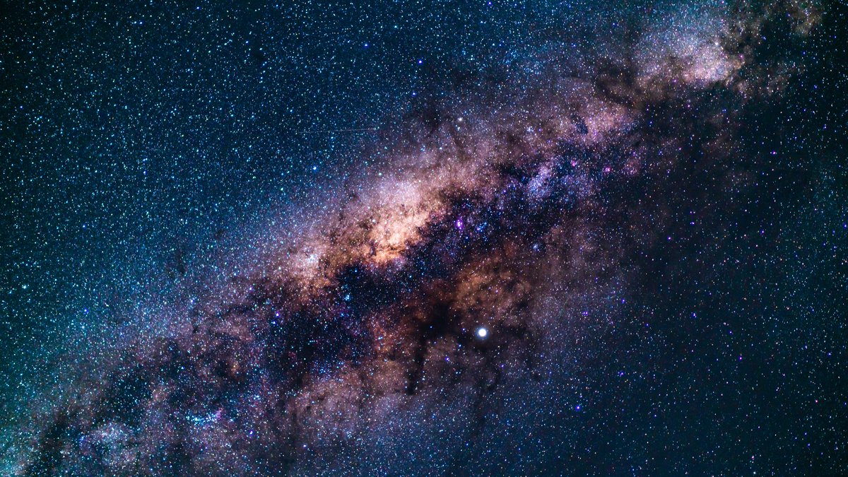 UnseenCosmos's tweet photo. What is consciousness?

Where does it come from?

And why does a universe capable of producing consciousness exist at all?

Welcome to The Unseen Cosmos. 🌌 https://t.co/M5F2DVO82x
