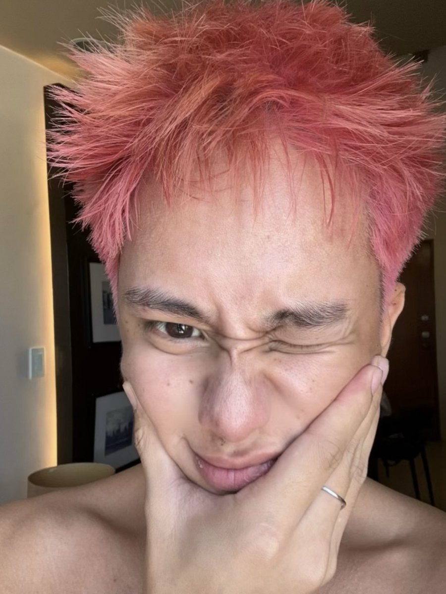 Jimcstnrs_'s tweet photo. Wanna see something els pink? 
Repost it https://t.co/olzUijIVwS