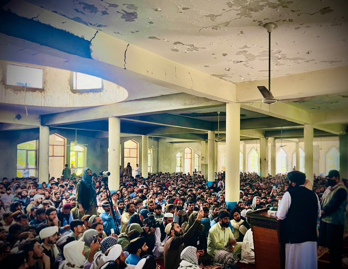 MJalalAf's tweet photo. Students are the country’s greatest asset.” Addressing Sheikh Zayed University students in Khost, Khalifa Sirajuddin Haqqani pledged full support for education, research &amp; innovation, calling students the driving force behind Afghanistan’s progress and self-reliance. https://t.co/CmZP6AJ8fG