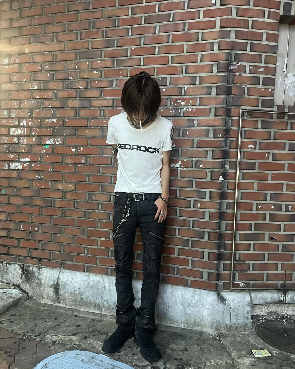 kris_2x1's tweet photo. まじでこの人はiラインかっこよすぎ https://t.co/pBzOuREA8g