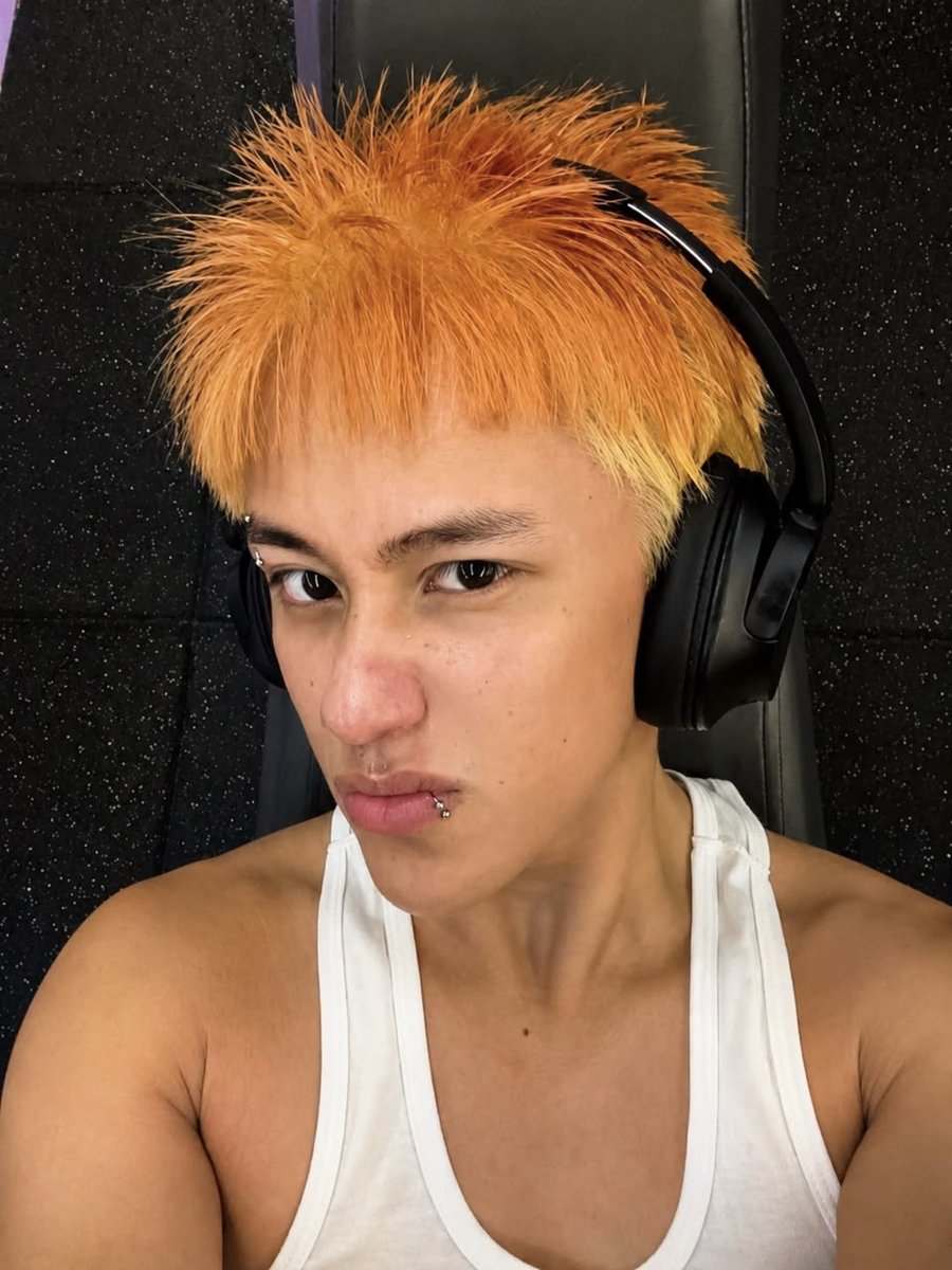 Jimcstnrs_'s tweet photo. Blondish pati vulvol https://t.co/T0a69rnOhi