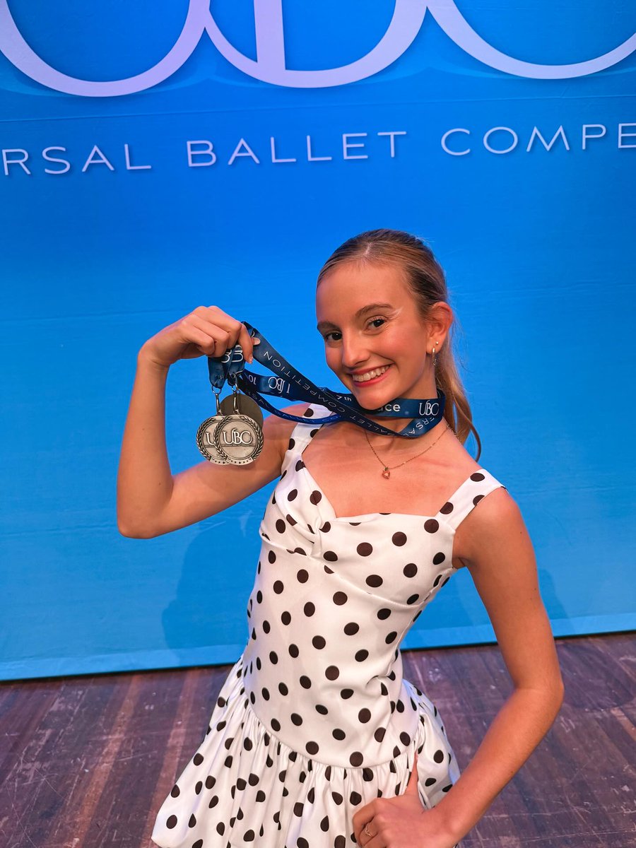 brinklibal2ivk's tweet photo. such a special week @adcibc finals 🥹🤍 always so grateful for a chance to perform and i was especially so grateful to be chosen to perform in Swan Lake in the Gala!  thank you so much @anais.chalendard !… https://t.co/HzJqRTNy6E