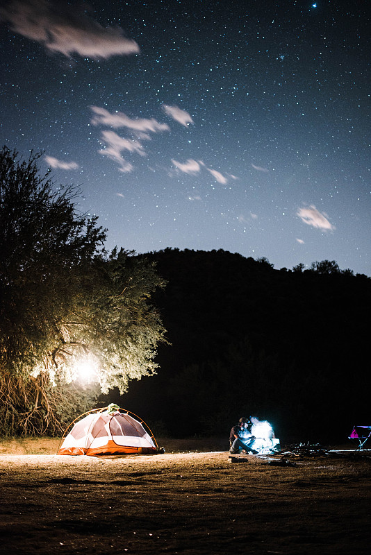 KEILAMARIADEAL3's tweet photo. Just spent the coziest night camping under a sky full of stars, sipping hot cocoa by the crackling fire—wild calm hits different https://t.co/Xu1POZcmVY