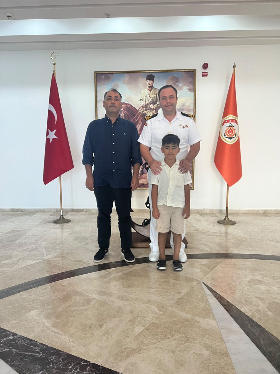 OrhanAkdmir's tweet photo. Bodrum Sahil Güvenlik Karakol Komutanlığı görevine atanan Deniz Yüzbaşı Sayın Ali Murat Mahmat’ı tebrik ediyorum.

Ülkemizin denizlerdeki güvenliği, vatandaşlarımızın huzuru ve Mavi Vatanımızın korunması adına üstlendiği bu önemli görevde kendisine üstün başarılar diliyorum.

Görevi hayırlı olsun. Allah muvaffak eylesin.

Orhan Akdemir
AK Parti Bodrum İlçe Yönetim Kurulu Üyesi