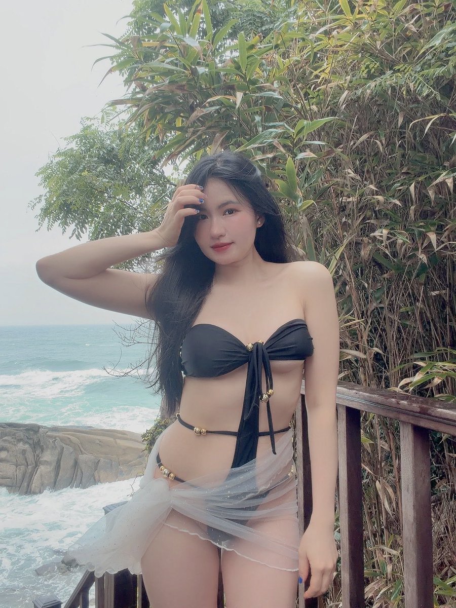 mytay25's tweet photo. Đi biển chơi với em không anh https://t.co/3k8Y2MxS4i