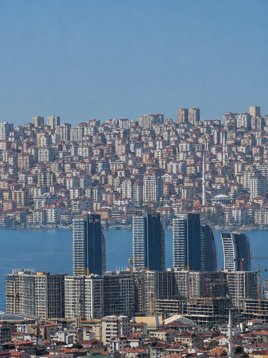 sagulyet's tweet photo. @heisenbergtrx Bizde toplu halde daha ileriye taşınırız olur biter çokta şiitme https://t.co/QhzgNyIvRj