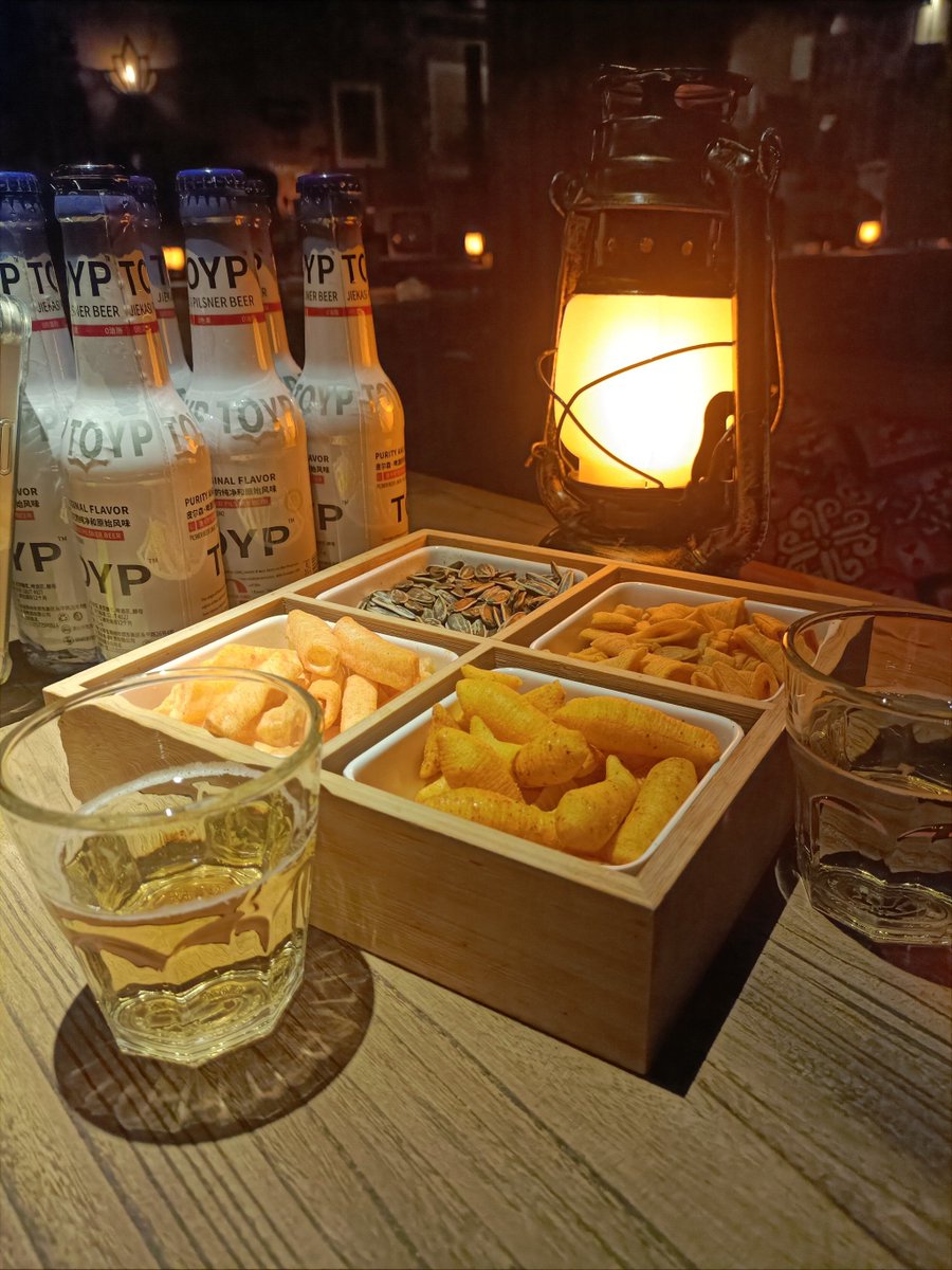 Timmm47083865's tweet photo. Late night cravings hit, so we light up the small lanterns at the corner stall and serve warm miso soup with grilled salmon. No rush, no noise—just comfort for the tired souls.， https://t.co/KrVYdZjwXX