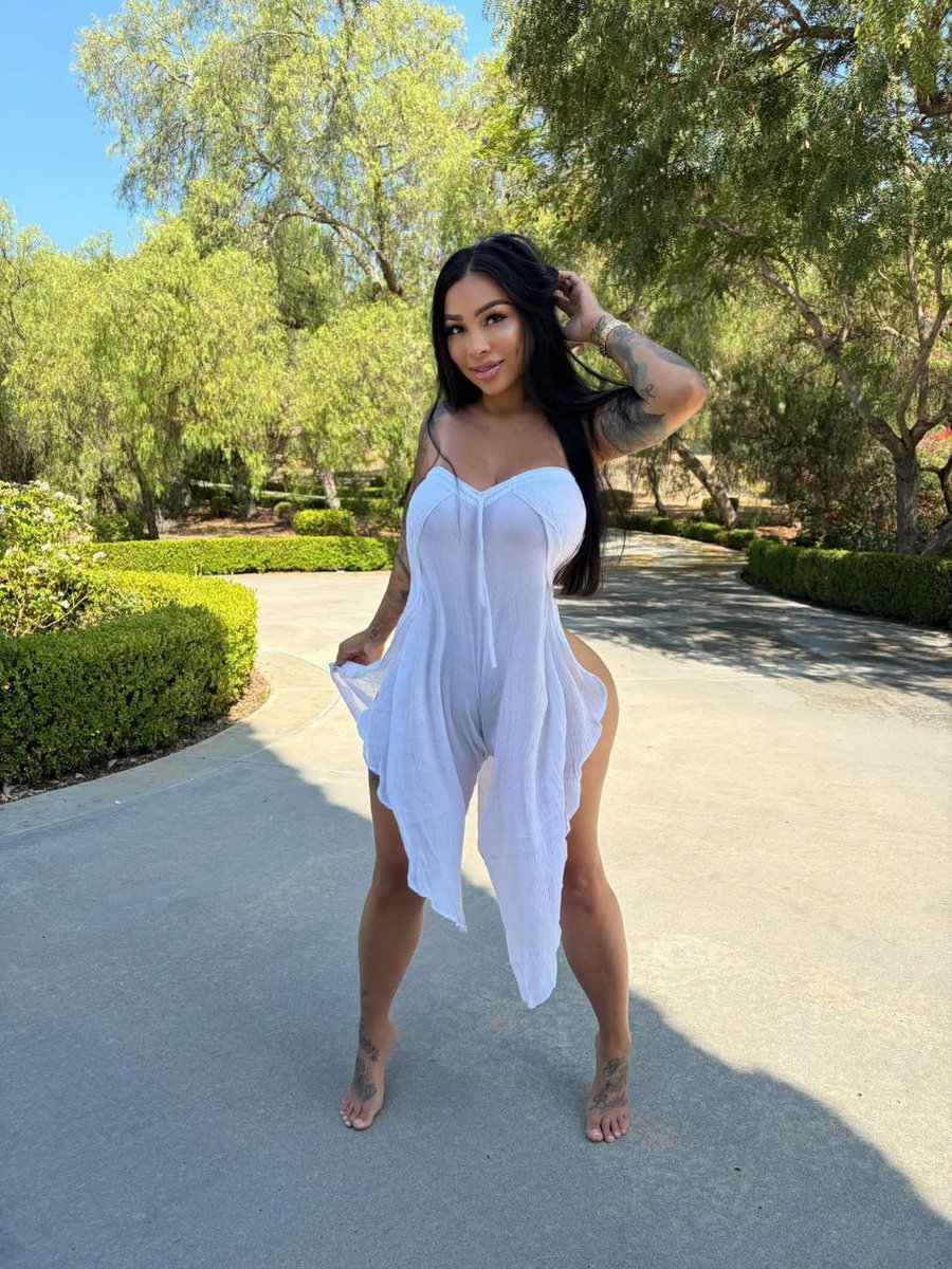 brittanya_677's tweet photo. You want some fun 🥒?.Then dm me https://t.co/MlsdmXPnNm