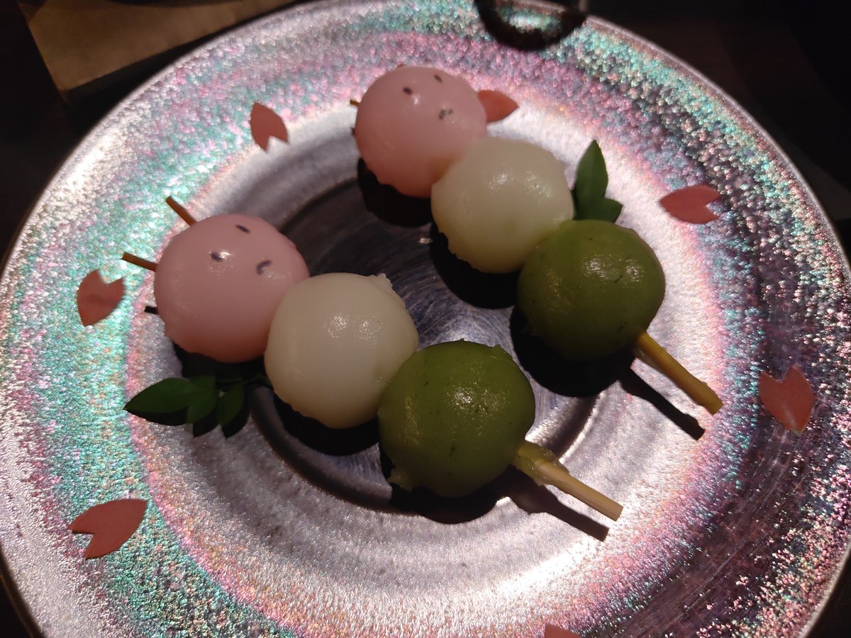 kasiwaba6ka's tweet photo. だいぶ前に起きてたけどおはよ〜！
そいえばモンハン酒場行ったよ〜！
好きなモンスターとかいたら教えて欲しいな！
俺はディノバルド！ https://t.co/b8uh0yXbW6