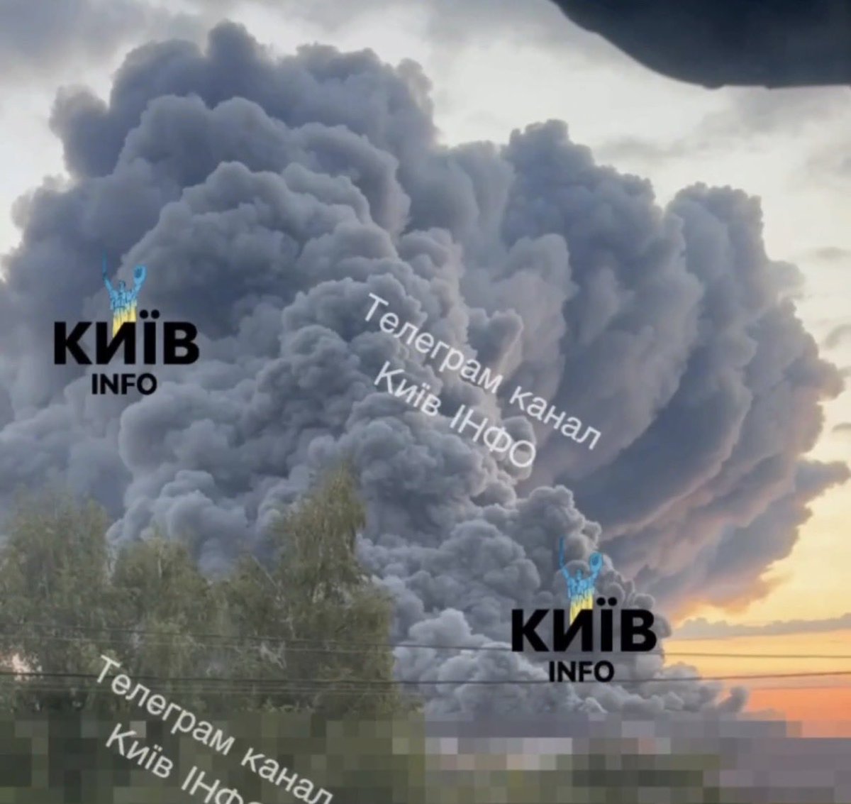 JulianRoepcke's tweet photo. 52 Tote &amp; Verletzte – Eine weitere Horror-Nacht in der ukrainischen Hauptstadt Kyjiw.

Nachdem die Ukraine ihren Raketen-Schutzschild verloren hat, kann Russland ungezügelt mit ballistischen Raketen auf kritische Infrastrukturen &amp; Wohngegenden schießen.

Hier haben wir versagt … https://t.co/65U68MwR5x