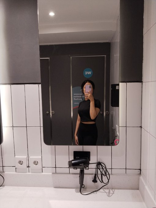 fwblink's tweet photo. looking for moots, aku Lagi cari partner hangout, talk, and staycation maybe. Aku lagi stay Jkt. Leave trace kalo tertarik ya https://t.co/tuwjtrM93F