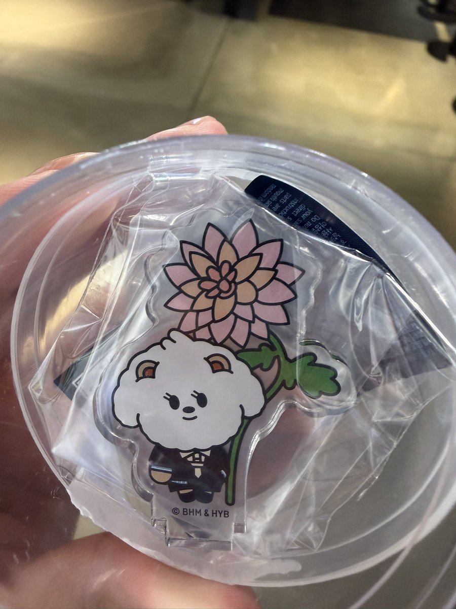 s__moamoa125's tweet photo. TXT POPUP セツナハナビ　ポップアップ　カプセルトイ 交換

【譲】バムグッ

【求】ヨンモン

現在ハラカドにおりますのでお気軽にお声掛けください🙇‍♀️

#TXT交換 https://t.co/RV7YVU2rf6